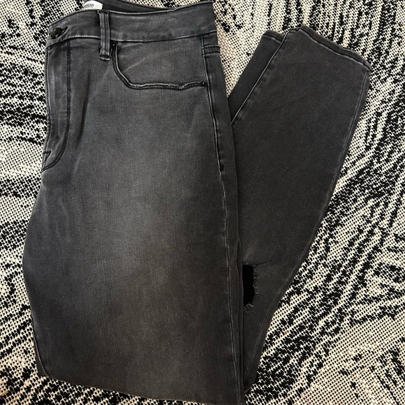 Good American like new jeans - Picture 2 of 4